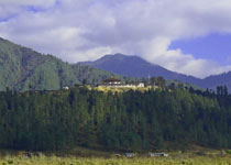 Gangtey Gompa monastery sites on a ridge overlooking the valley